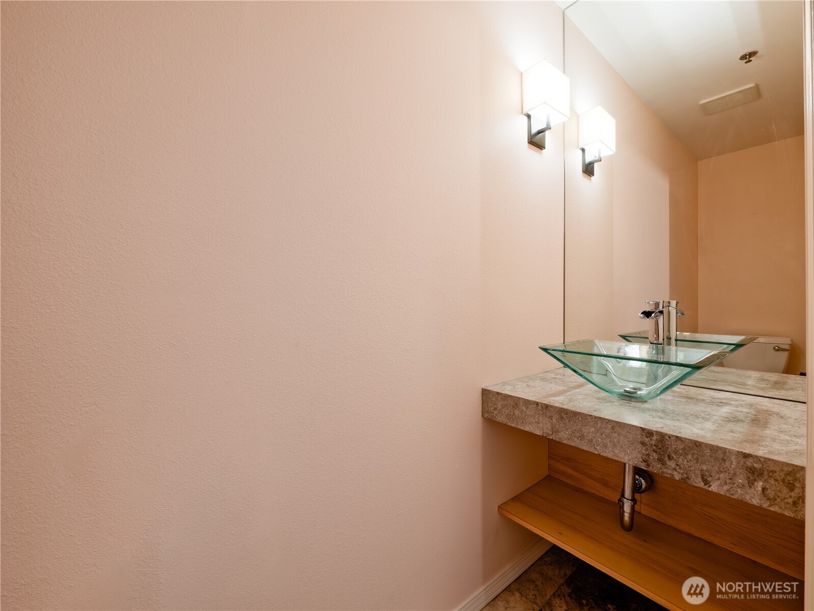 526 1st Avenue 203 Property Photo 29