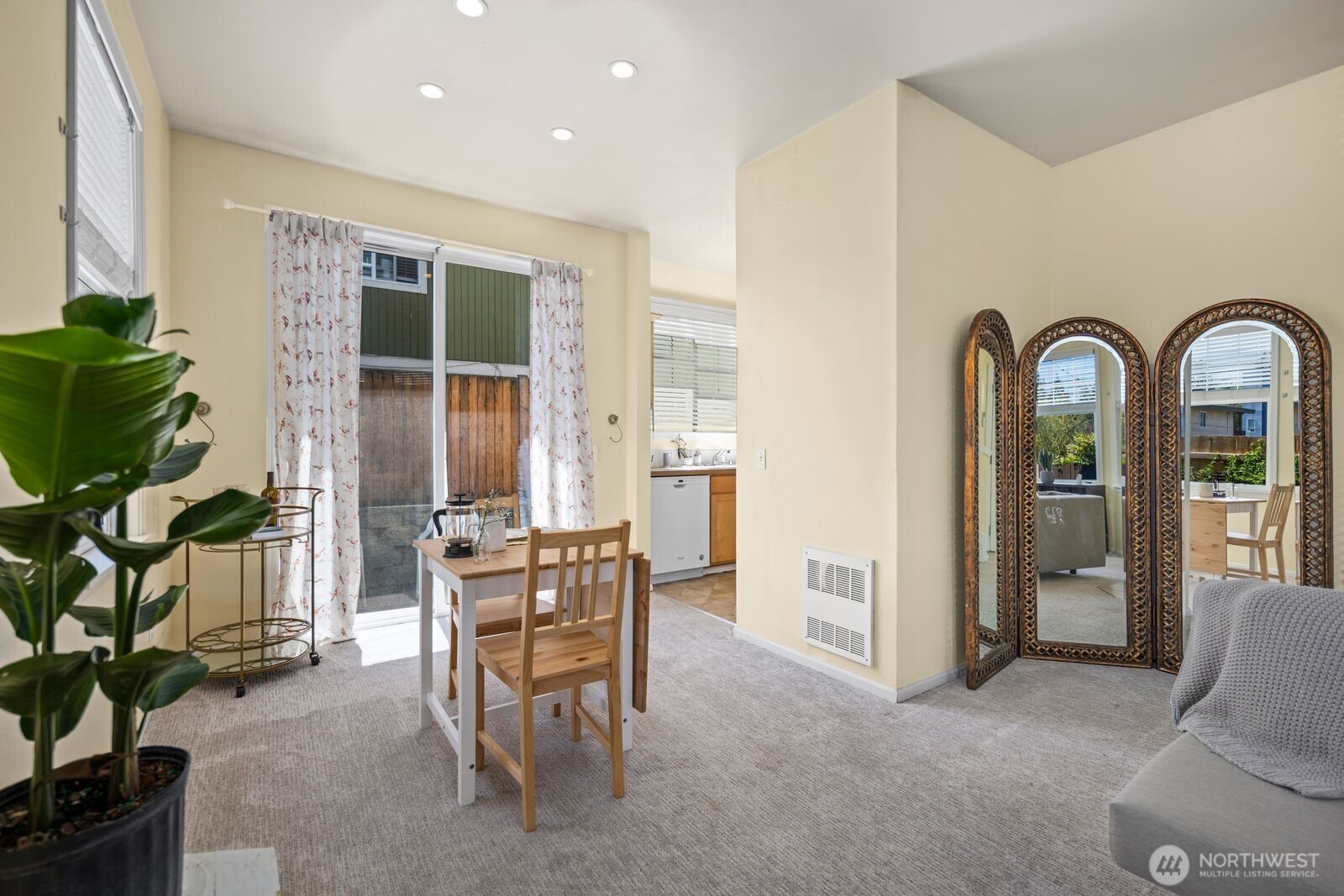 10543 Midvale Avenue A Property Photo 7