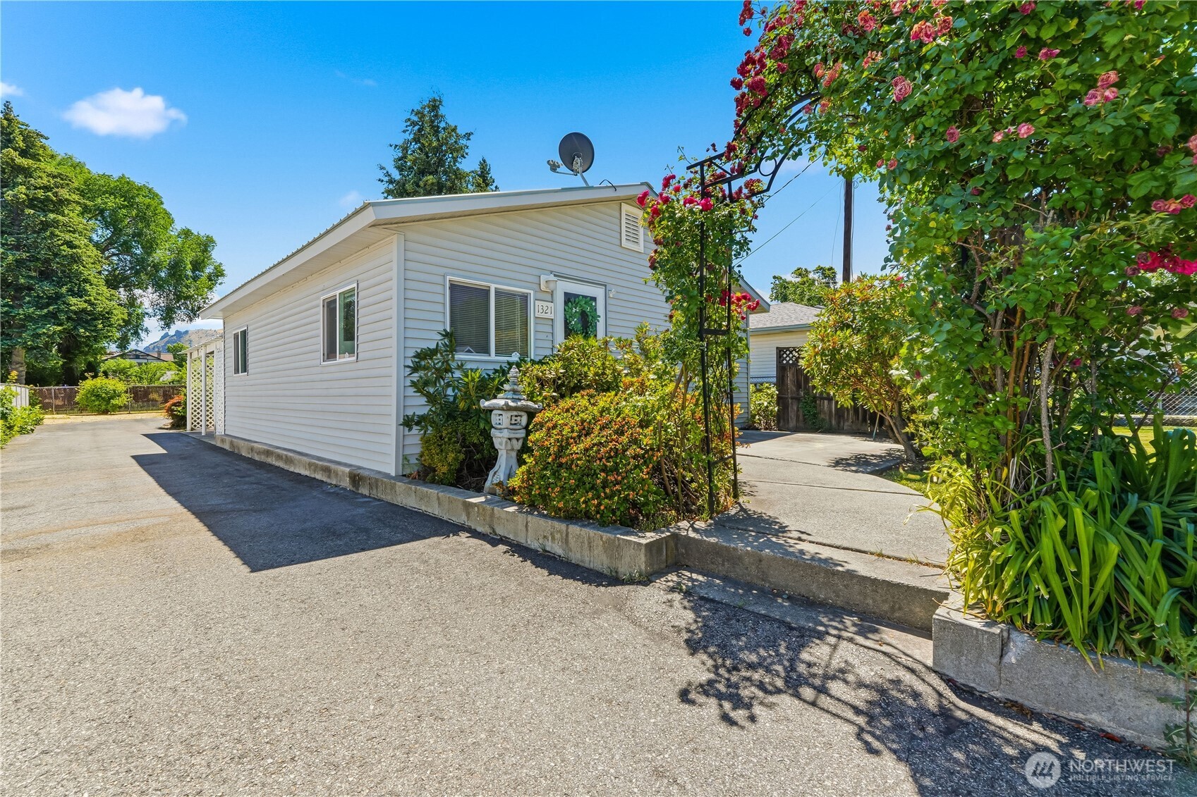 1321 9th Street Property Photo 3