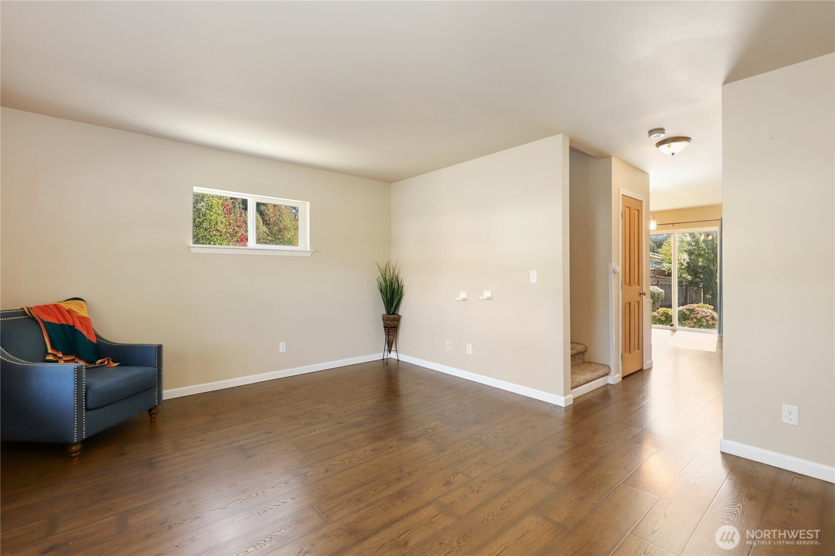 360 Ne Max William Loop Property Photo 6