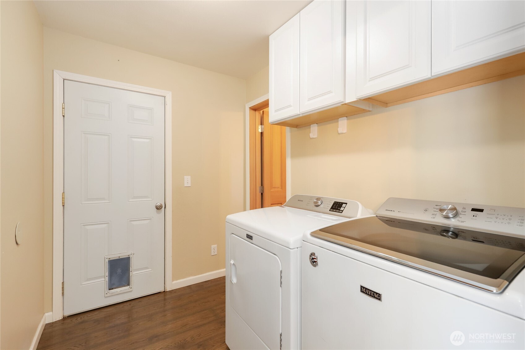 360 Ne Max William Loop Property Photo 13
