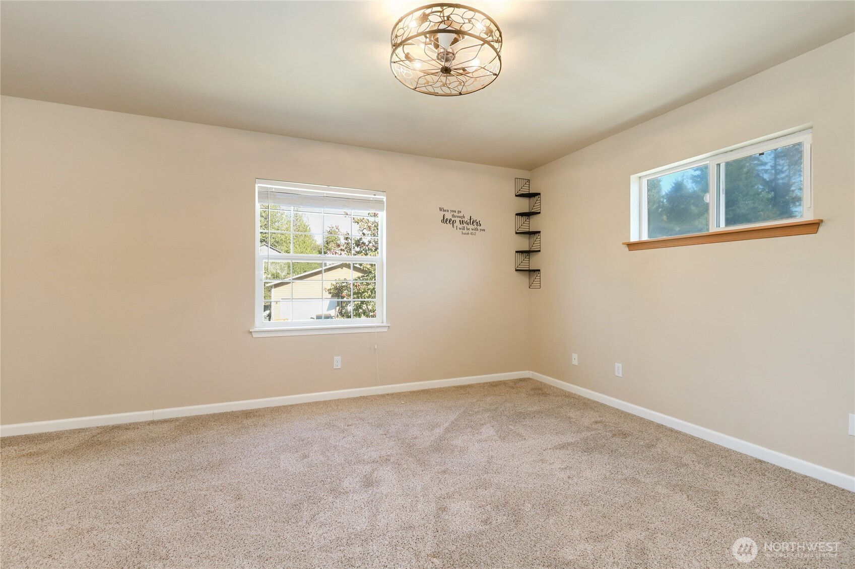 360 Ne Max William Loop Property Photo 14