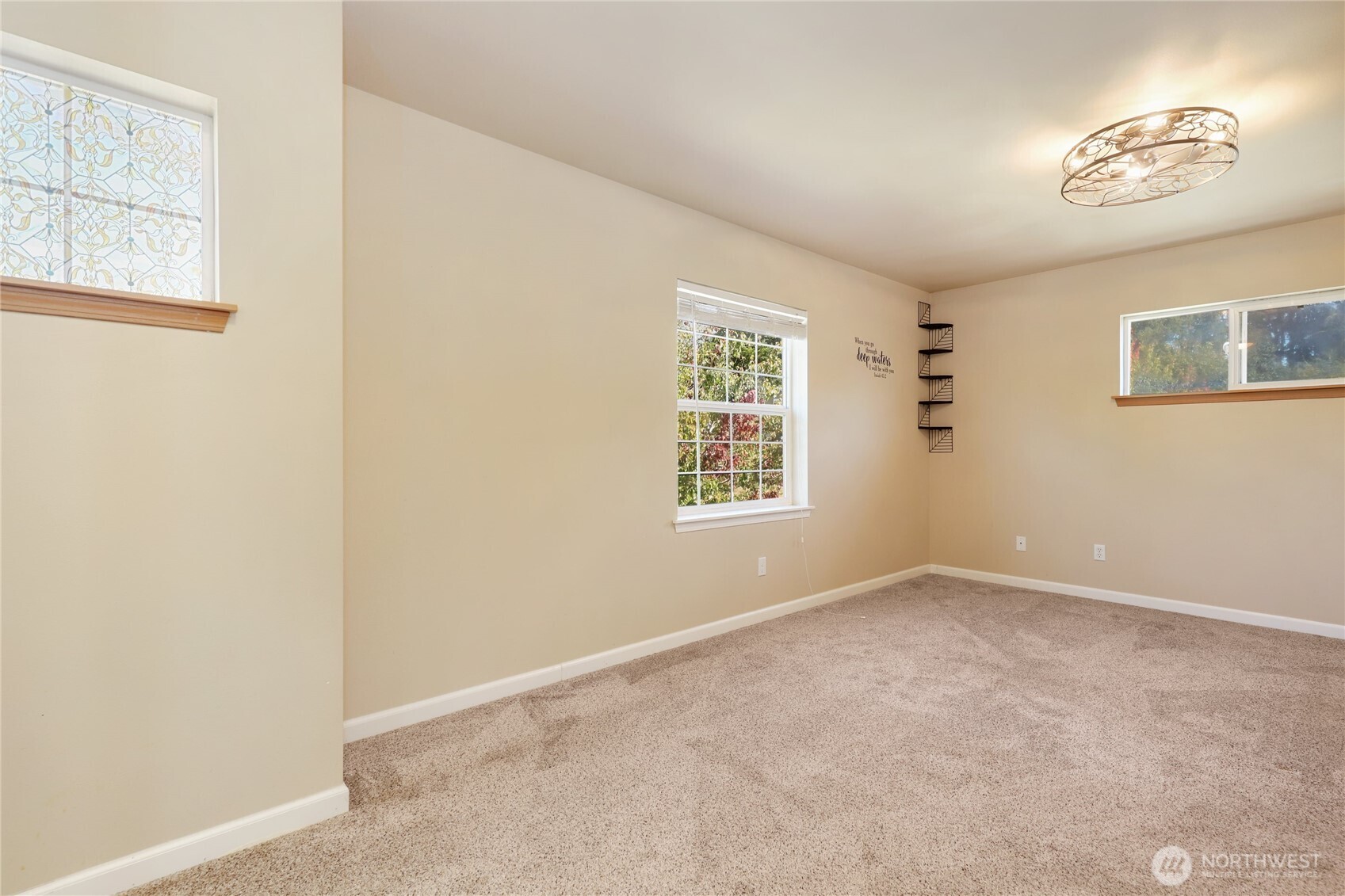 360 Ne Max William Loop Property Photo 15