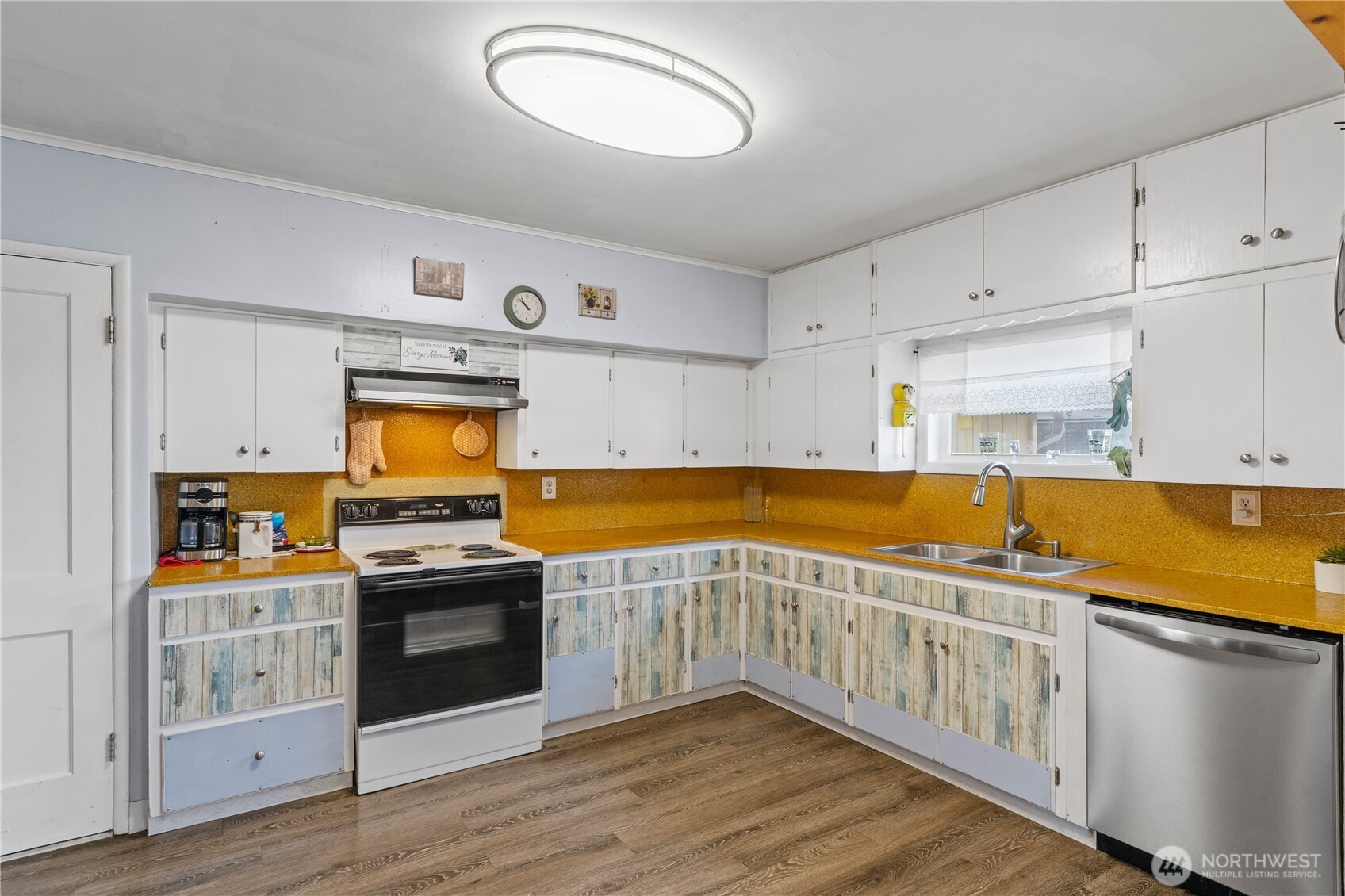 2523 Simpson Avenue Property Photo 8