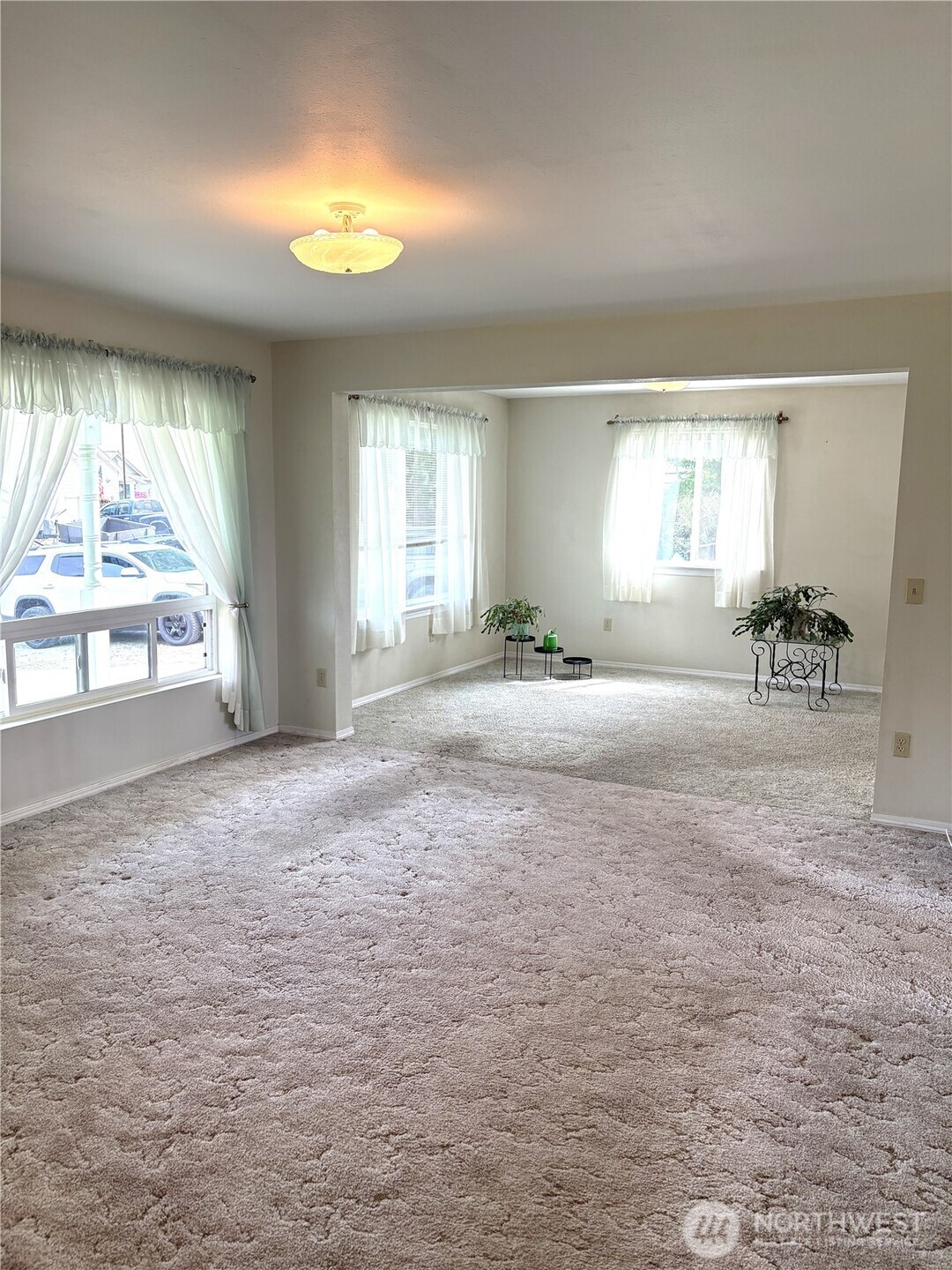 8 Orchard Loop S. Property Photo 3