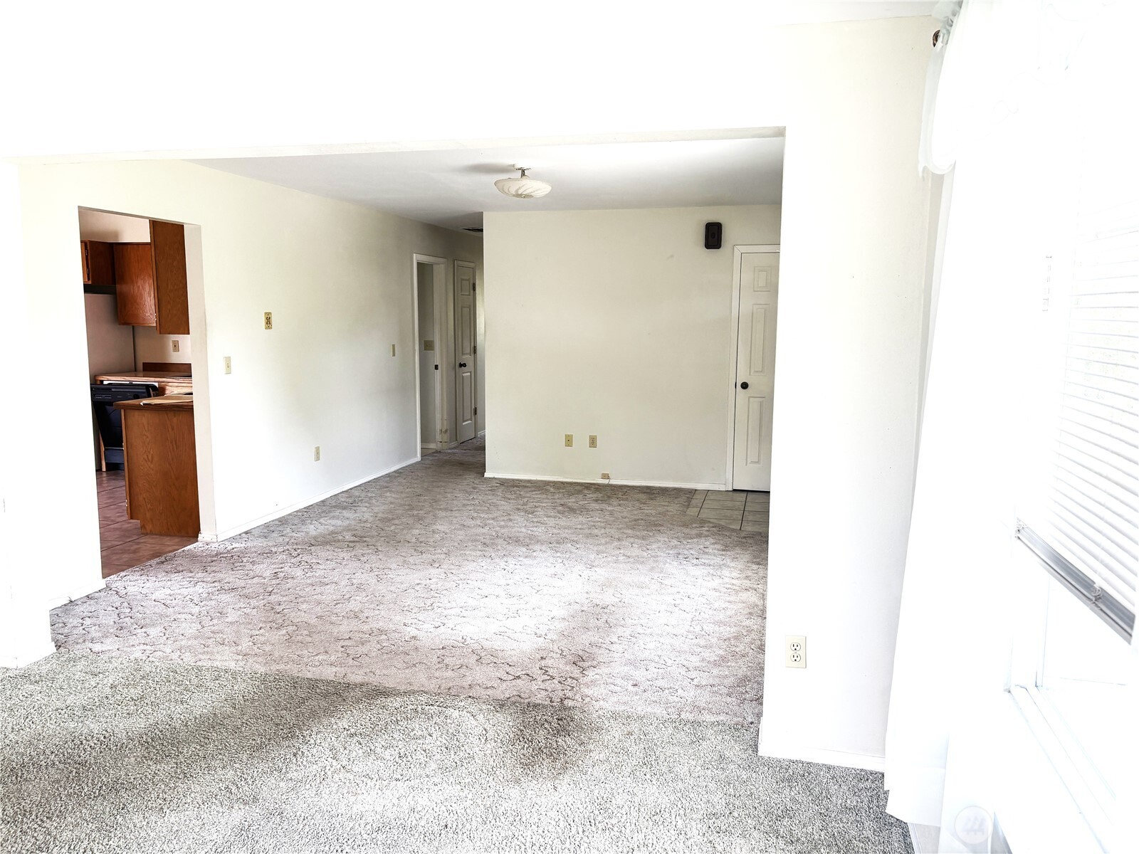 8 Orchard Loop S. Property Photo 4
