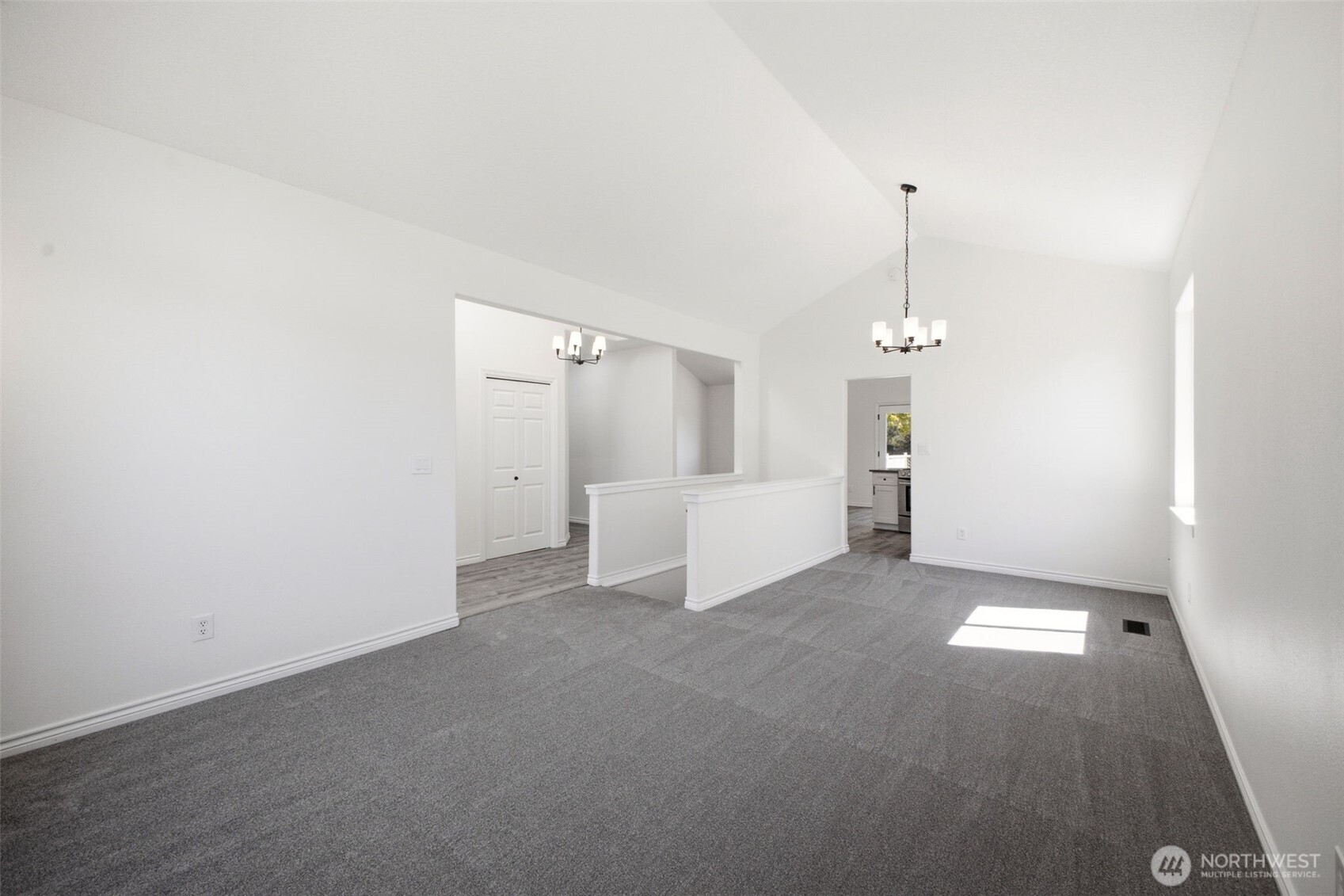 4511 Ne 104th Way Property Photo 3