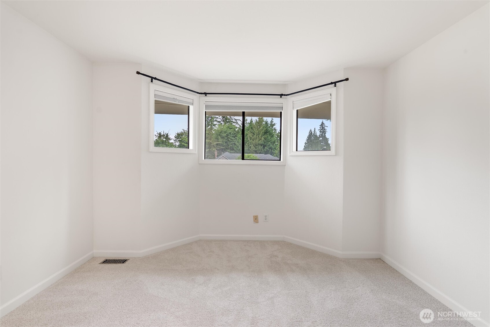 15813 Se 160th Place Property Photo 33
