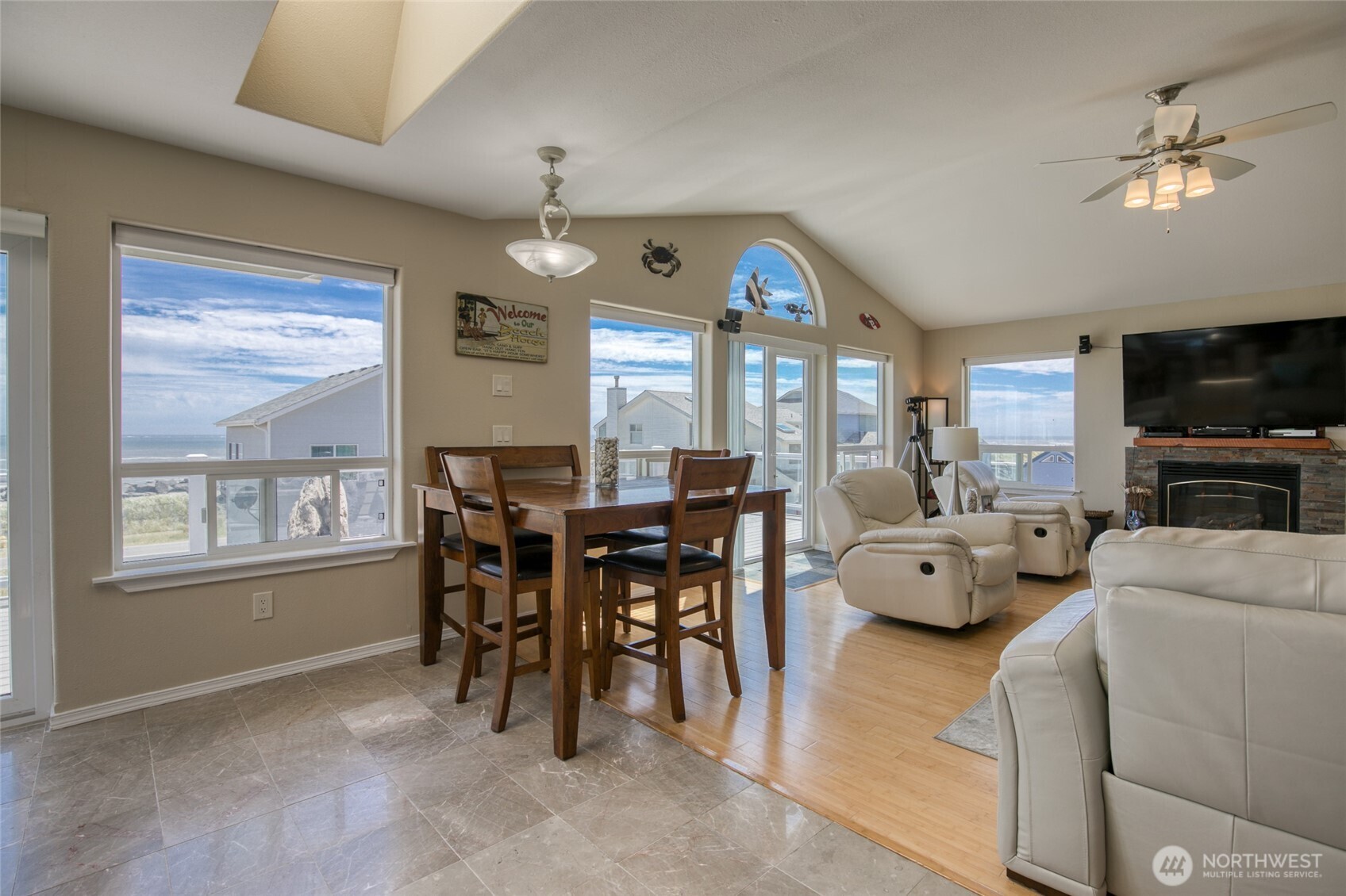 1477 Ocean Crest Avenue Property Photo 8