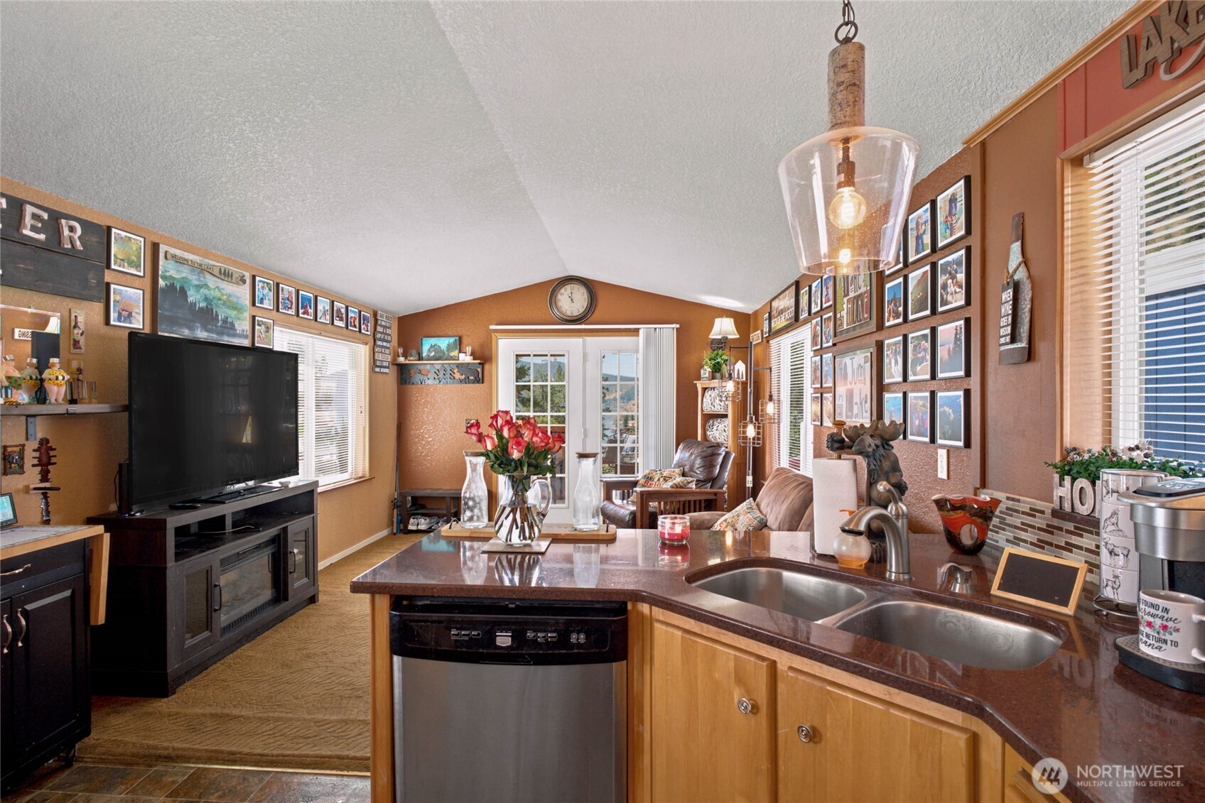 11155 S Lakeshore Road 17a Property Photo 11
