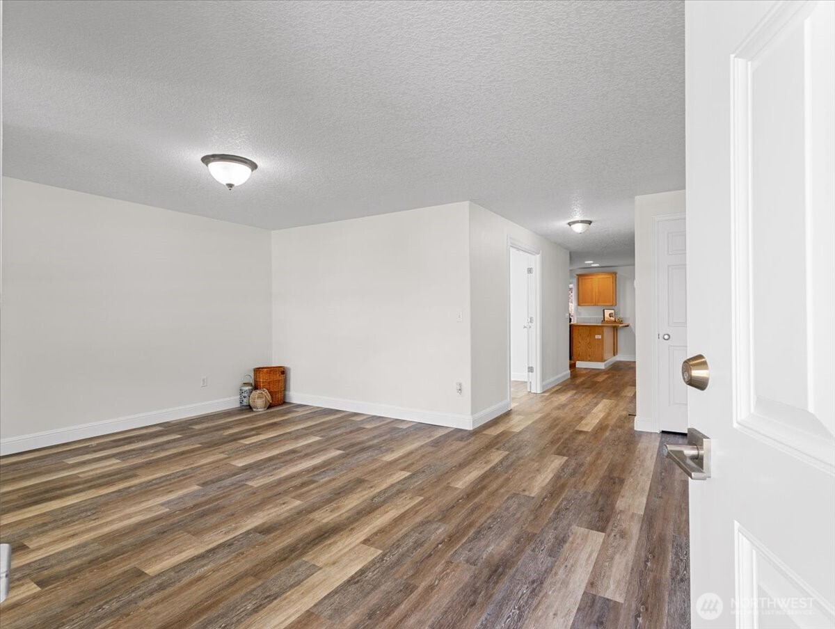 181 Marty Loop Property Photo 4