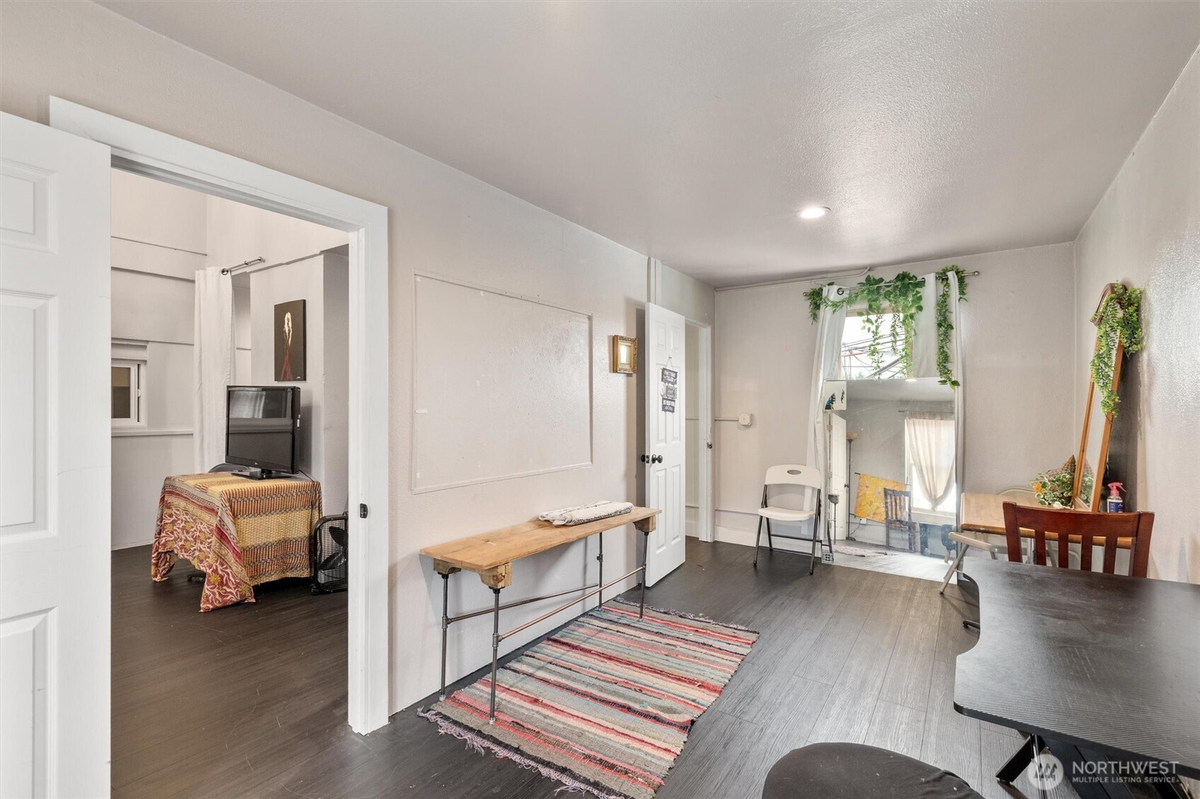117 E Division Street Property Photo 30