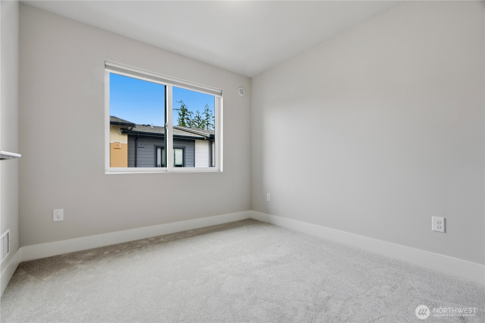 522 Glacier Walk Property Photo 23