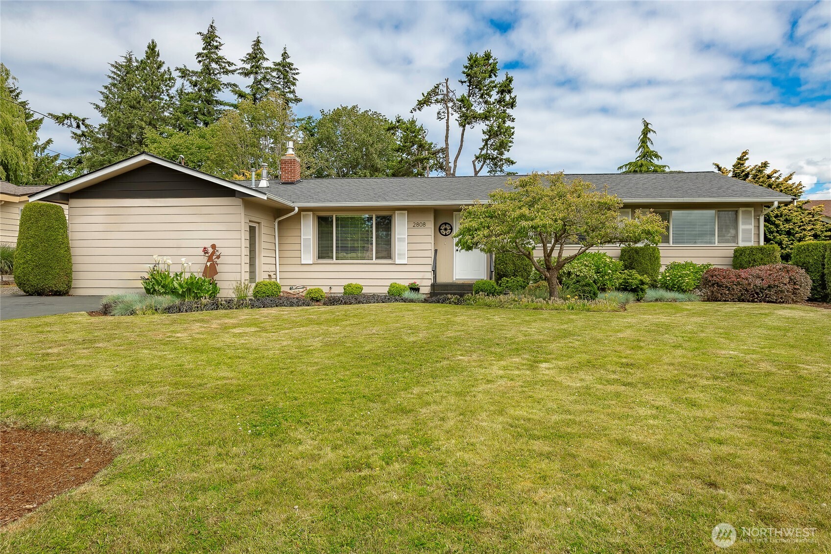 2808 Azalea Place Property Photo 1