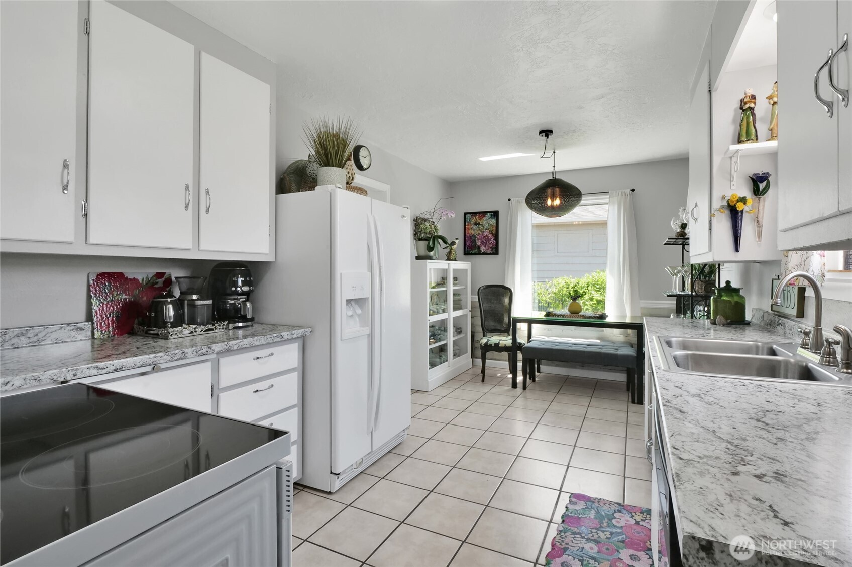 1118 W Cascade Avenue Property Photo 22