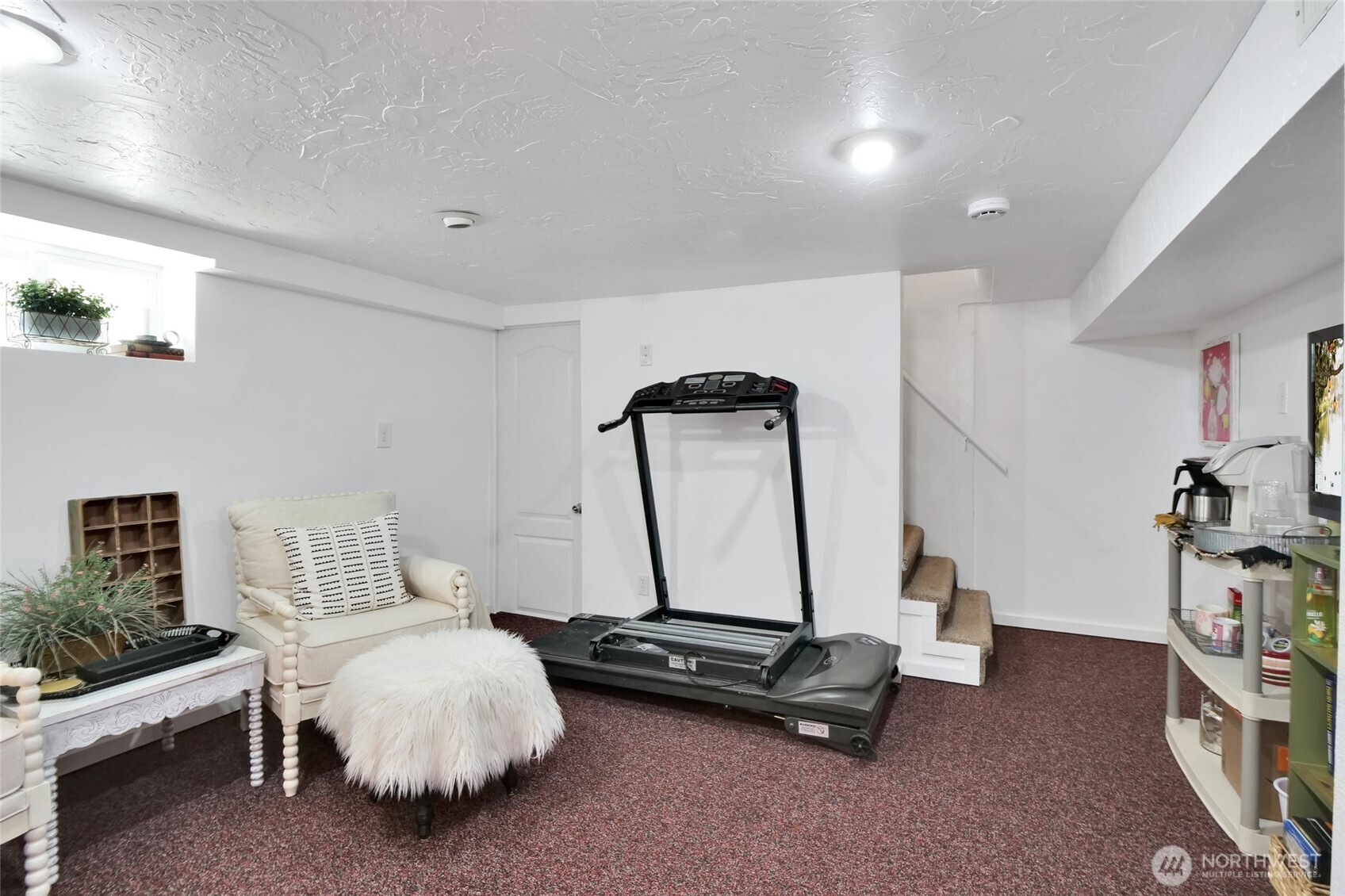 1118 W Cascade Avenue Property Photo 27