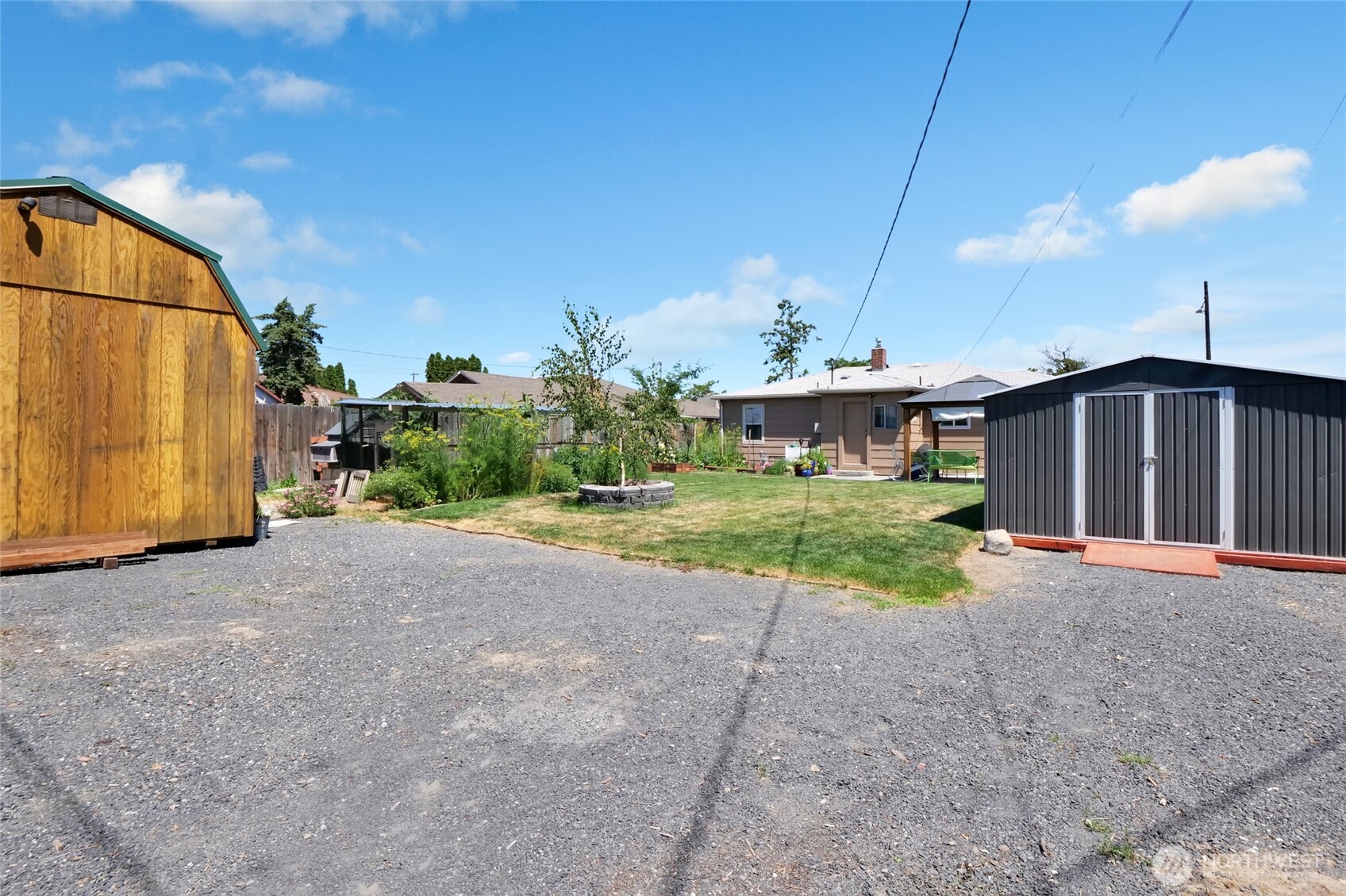 1118 W Cascade Avenue Property Photo 36