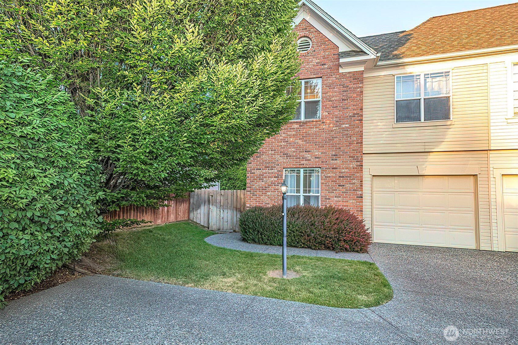 278 Ne Deccio Road 278 Property Photo 1