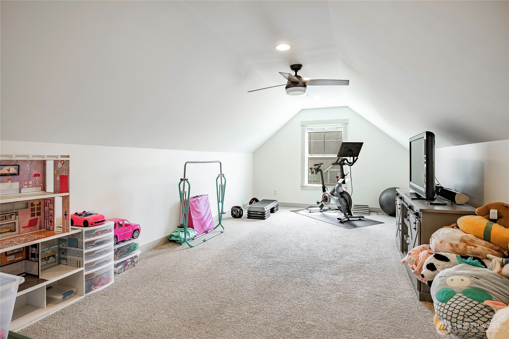 2082 Woodsman Drive Property Photo 30