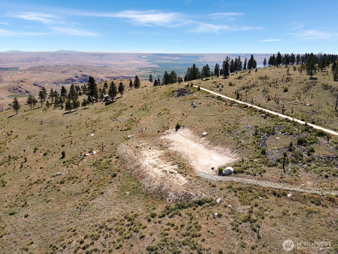 53 E Mountain Point Property Photo 3