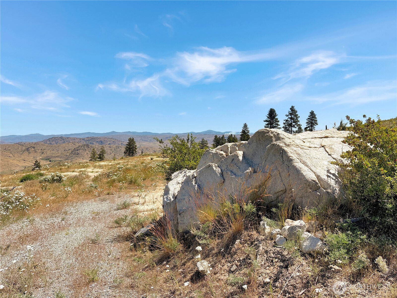 53 E Mountain Point Property Photo 14