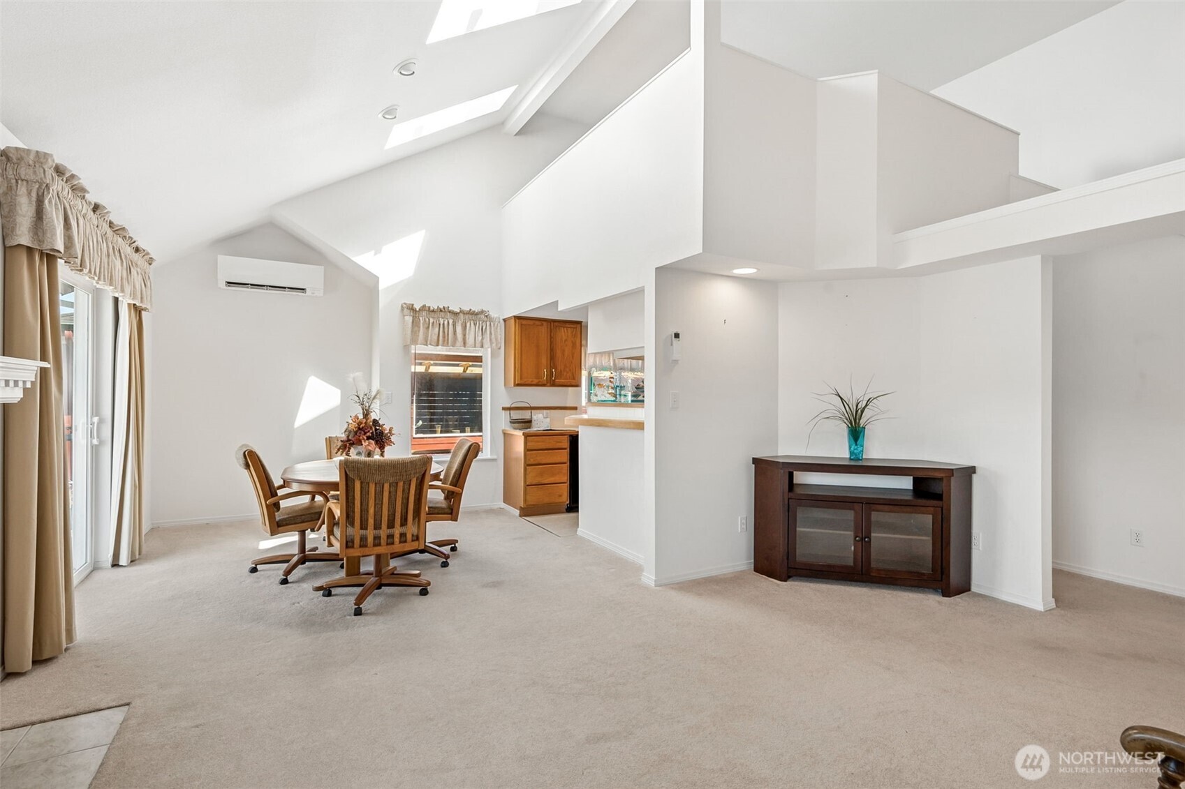 605 E Chance A La Mer Ne Property Photo 11