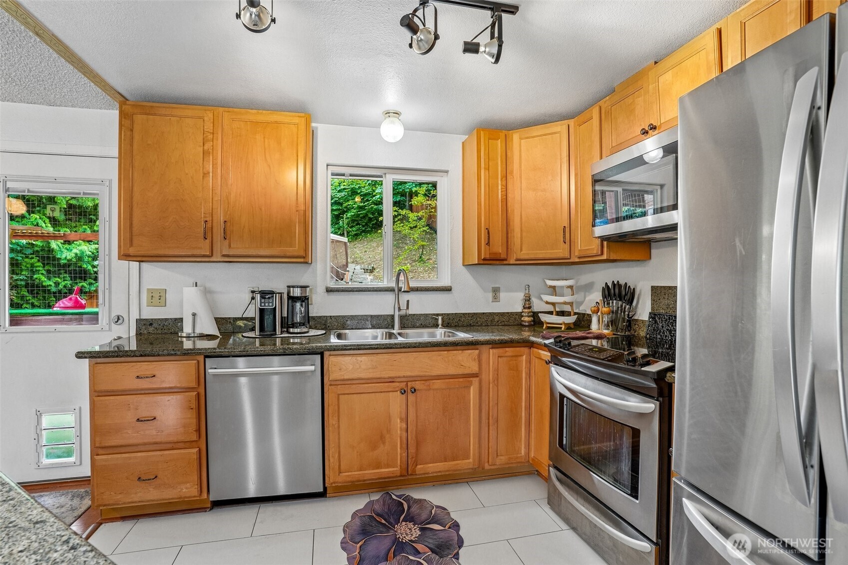 553 S 111th Street Property Photo 16