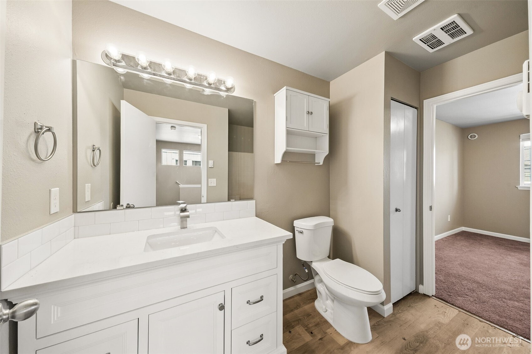 4040 S Warner Street Property Photo 7