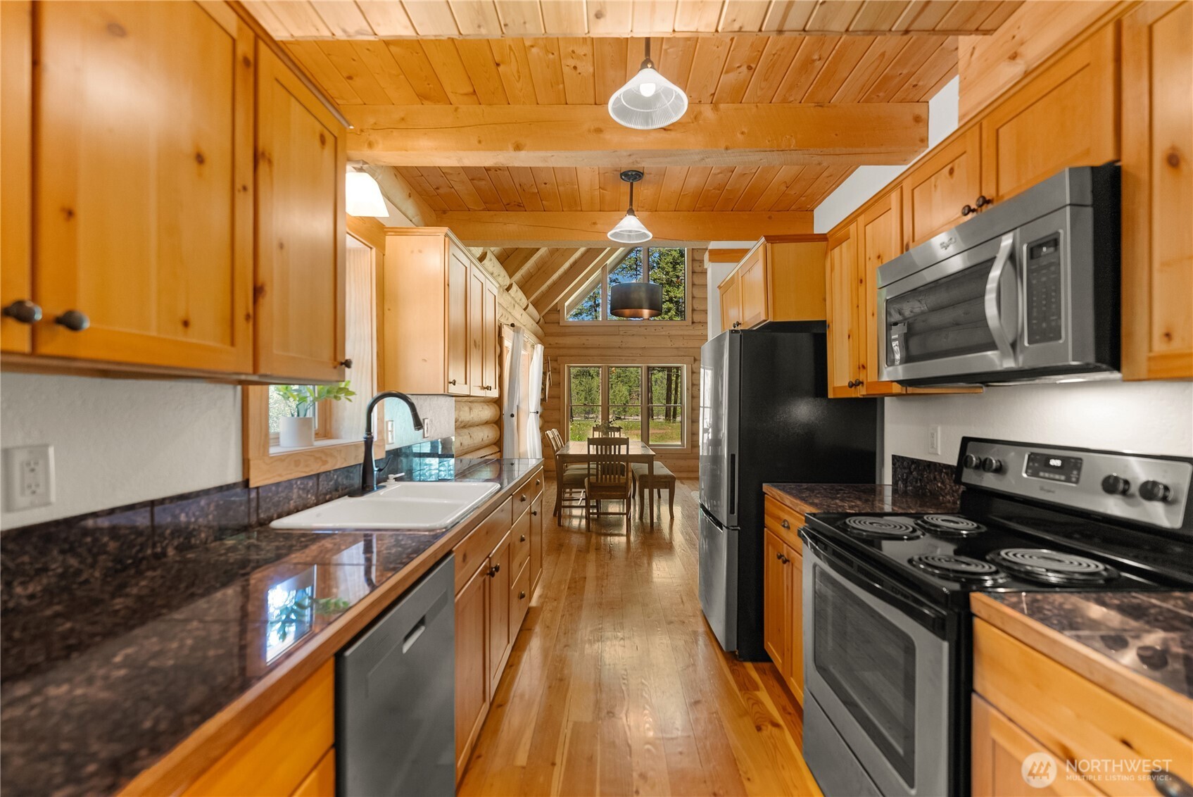 65 Mazama Pines Lane Property Photo 11