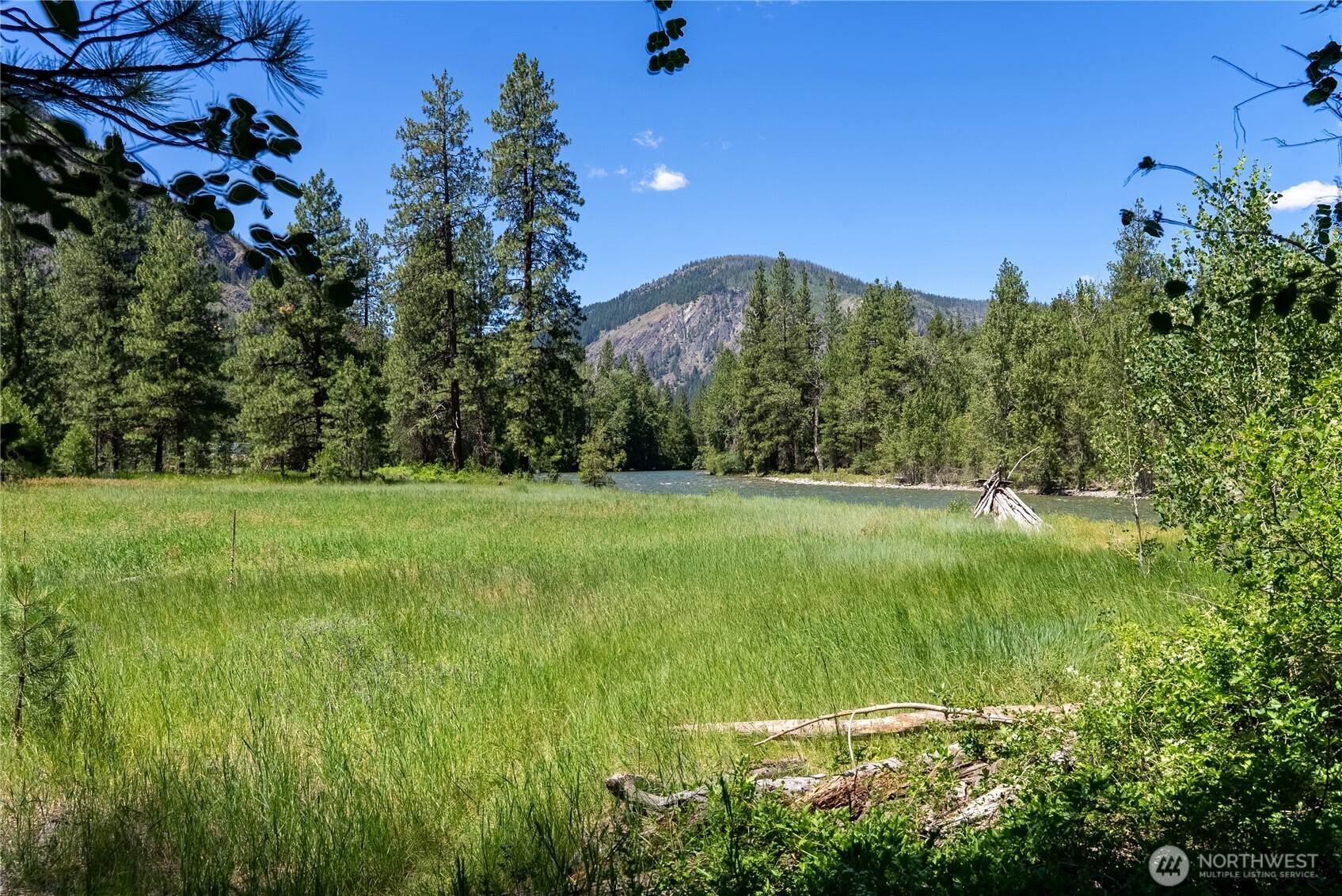 65 Mazama Pines Lane Property Photo 36