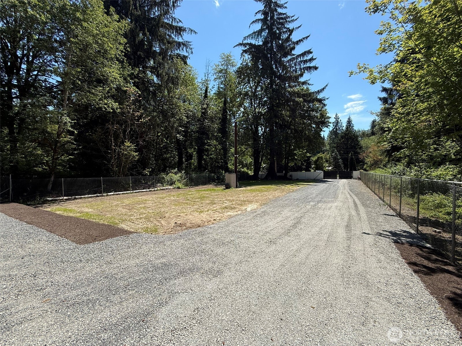 22829 N River Drive Property Photo 18
