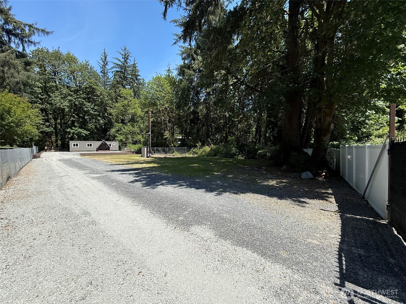 22829 N River Drive Property Photo 19