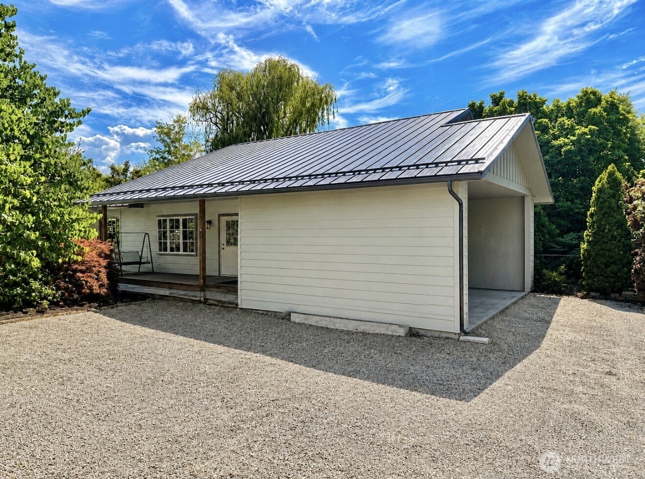 2050 James Avenue Property Photo 1