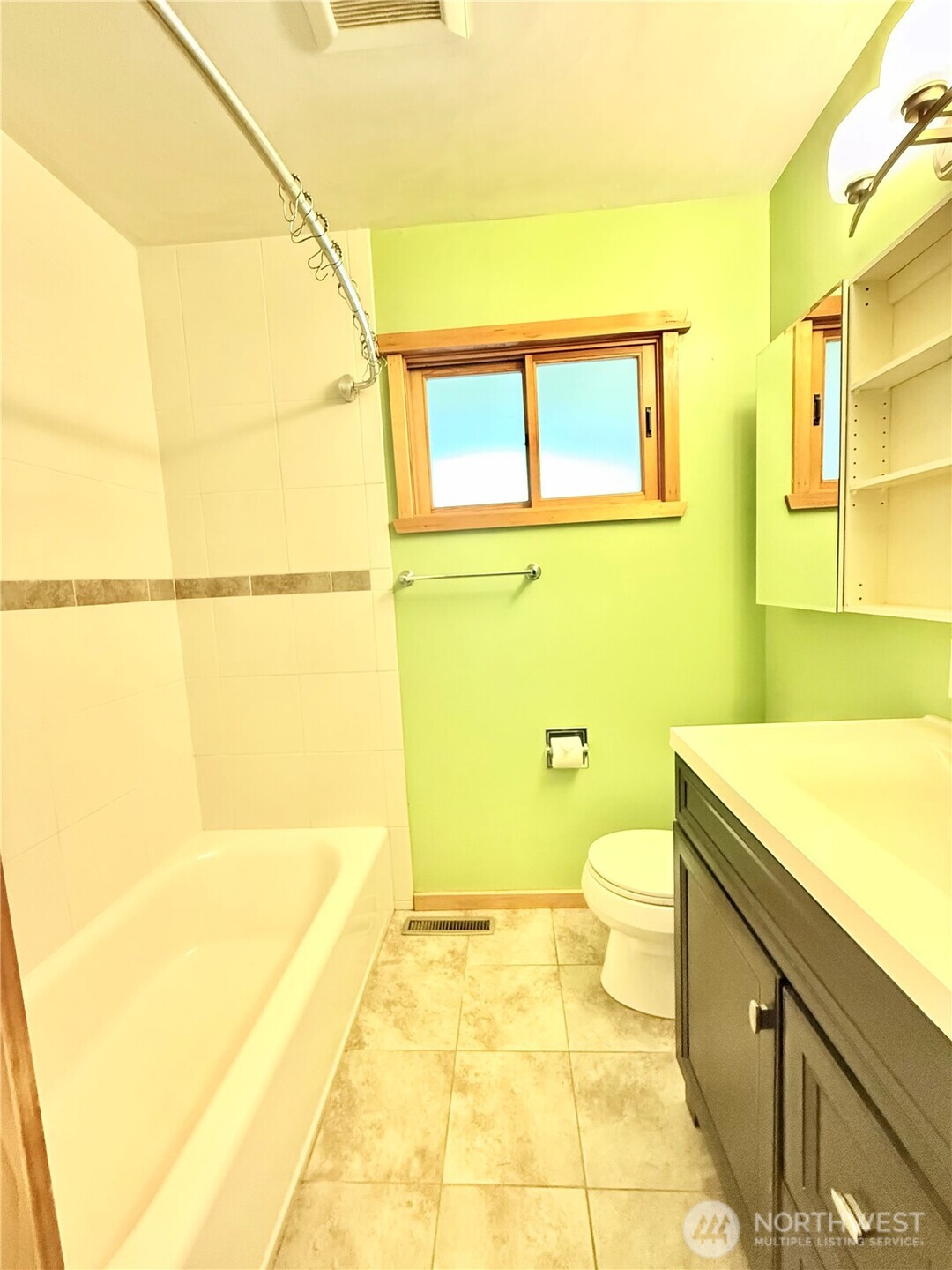 2050 James Avenue Property Photo 23