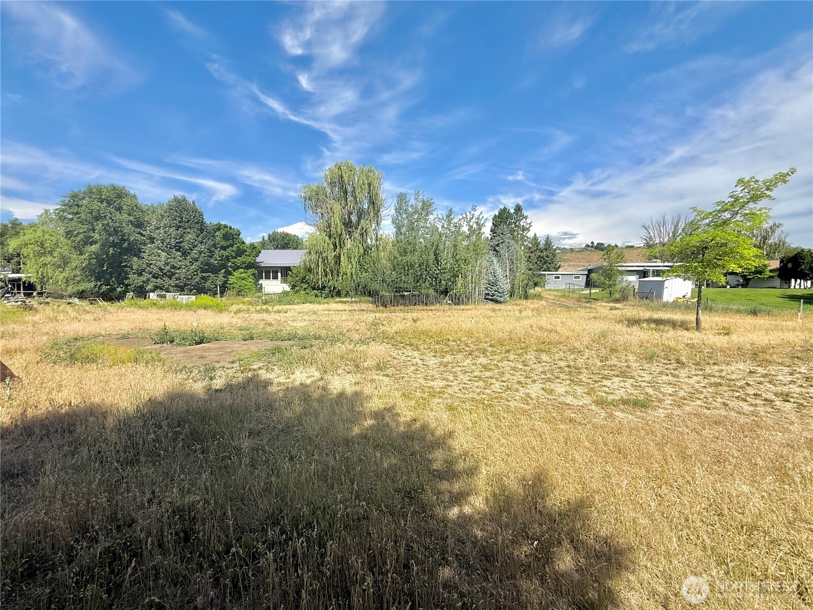 2050 James Avenue Property Photo 32