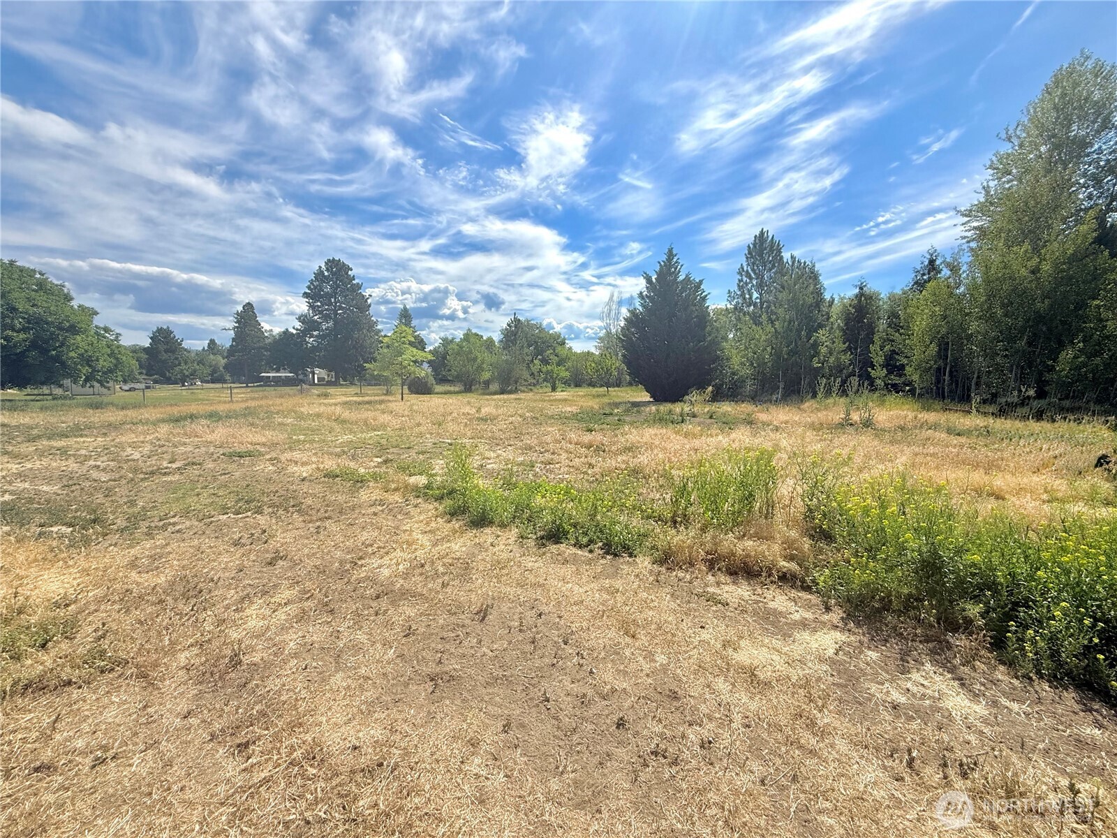 2050 James Avenue Property Photo 35