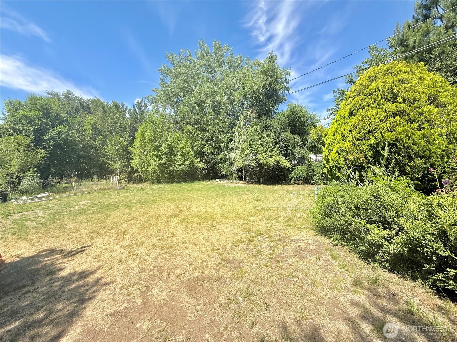 2050 James Avenue Property Photo 36