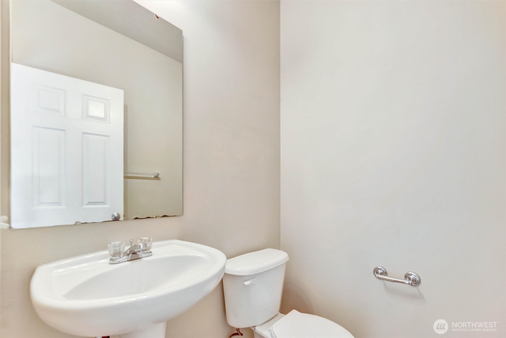 2426 Stafford Way Property Photo 8