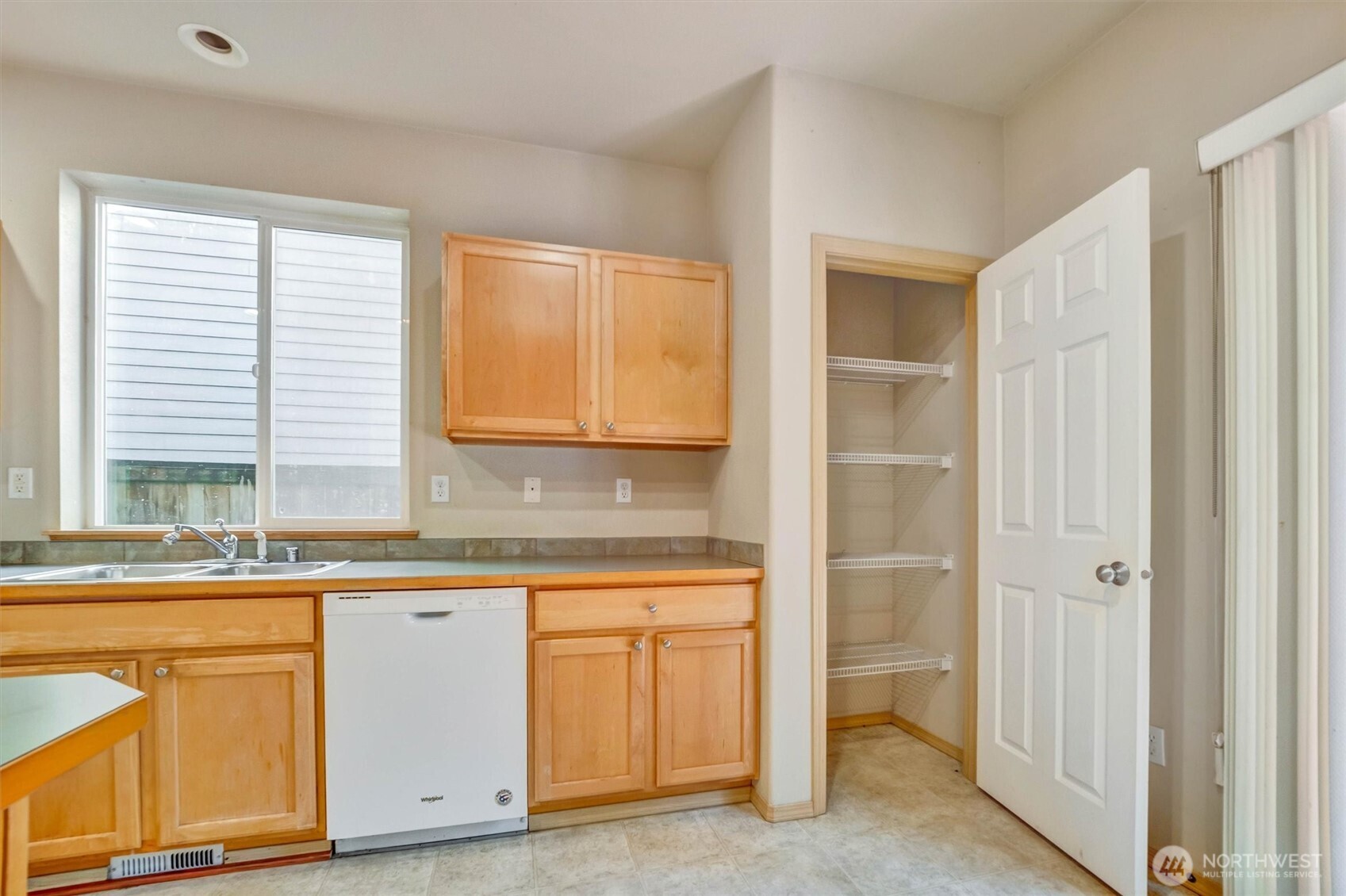 2426 Stafford Way Property Photo 16