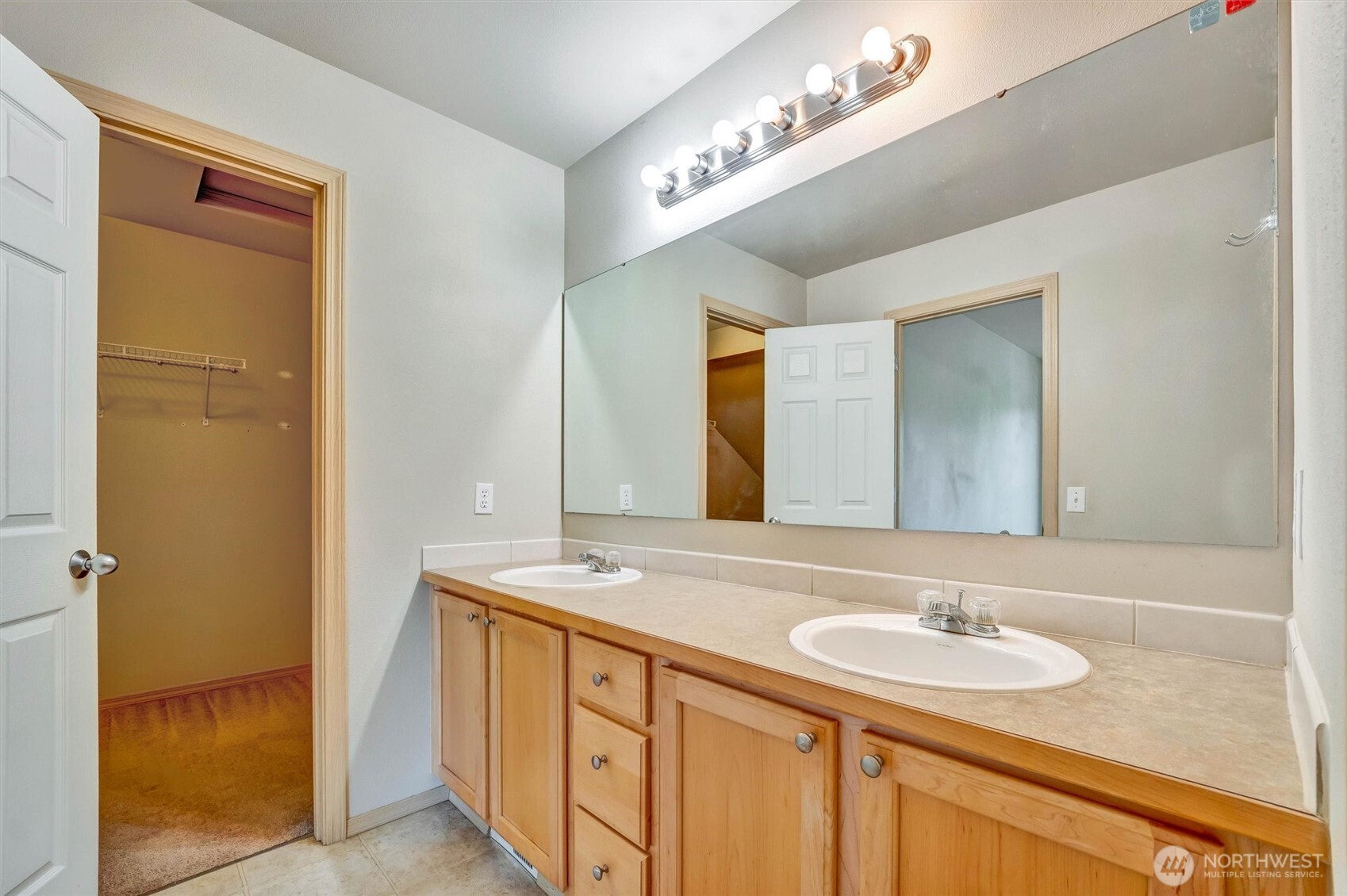 2426 Stafford Way Property Photo 24