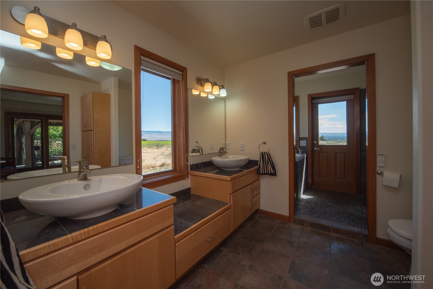 4405 Cove Road Property Photo 16