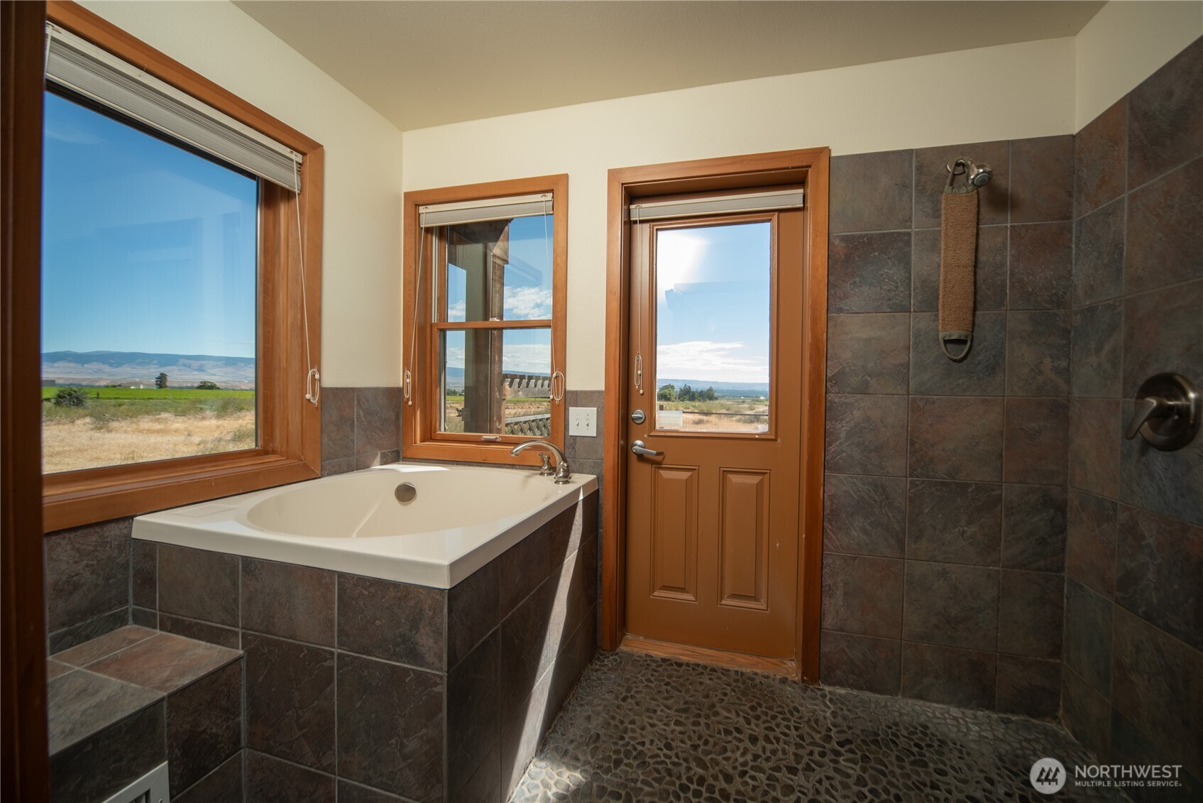 4405 Cove Road Property Photo 18