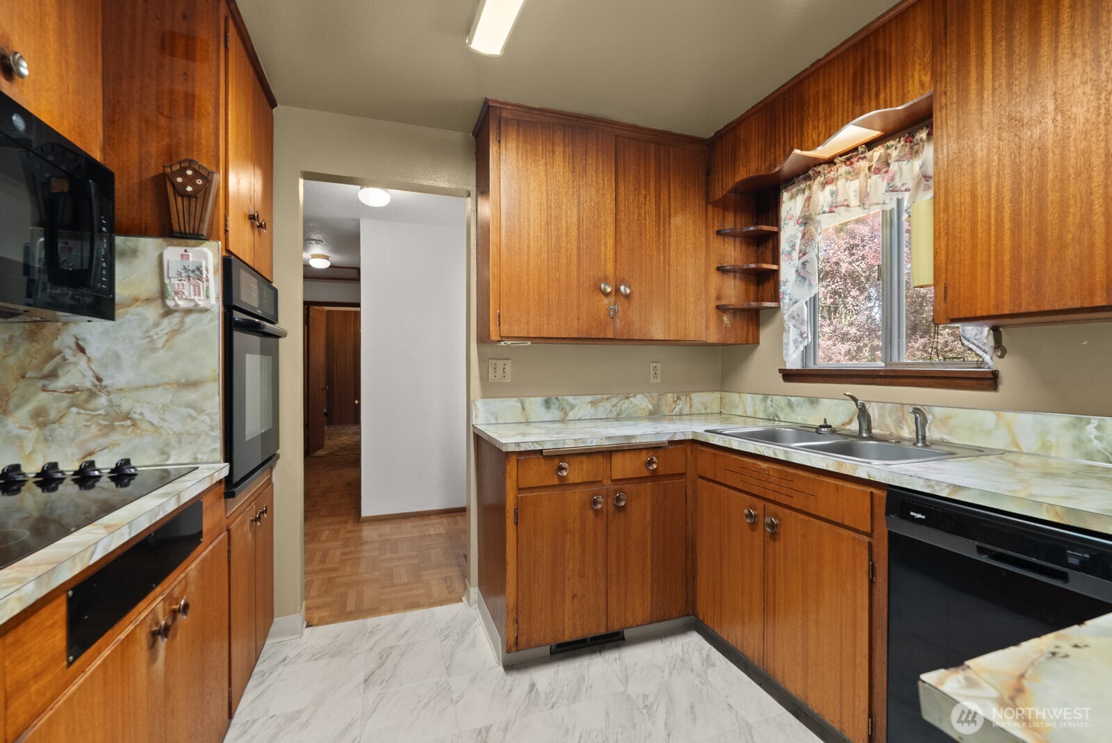 2224 168th Street Property Photo 8