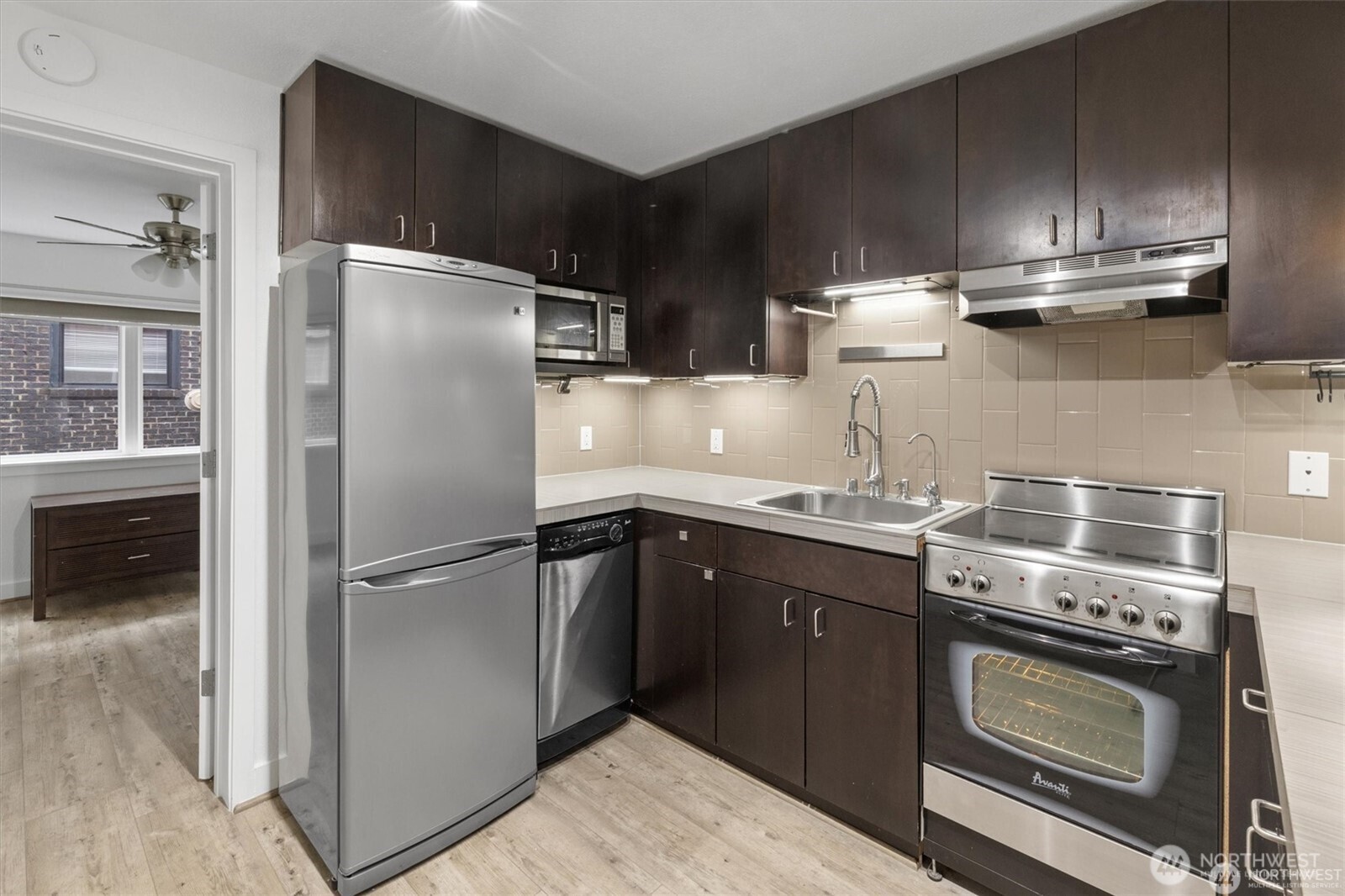 752 Bellevue Avenue 202 Property Photo 6