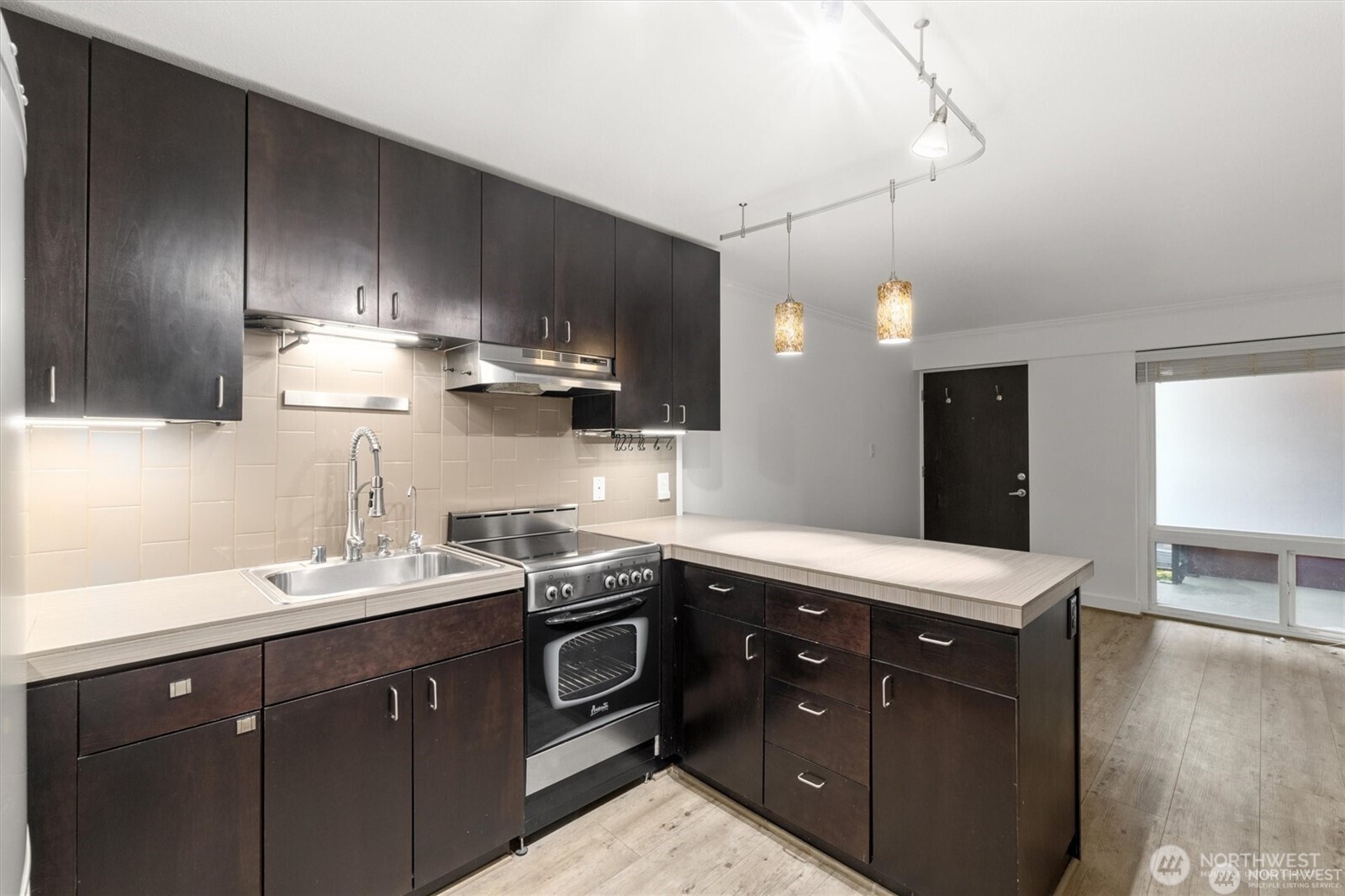 752 Bellevue Avenue 202 Property Photo 7