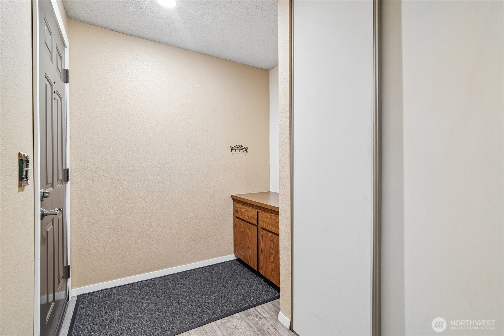 23301 Lakeview Drive A101 Property Photo 4