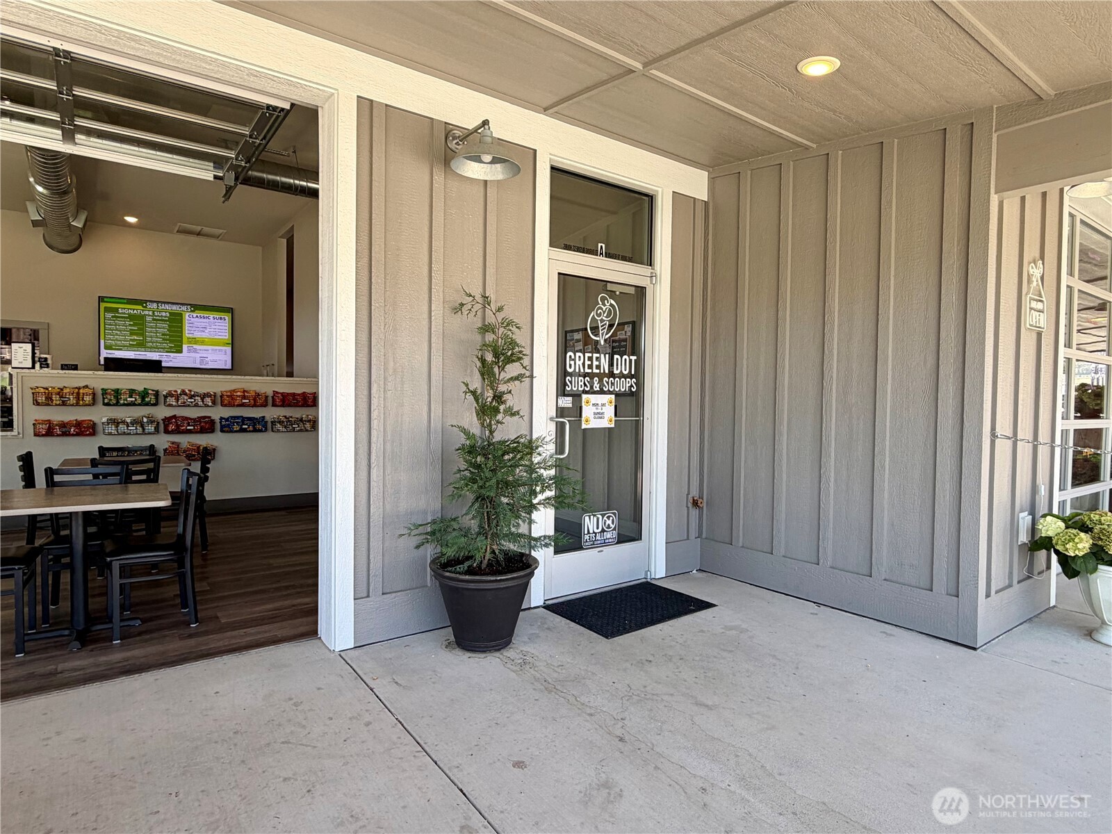 10 Wapato Point Parkway A Property Photo 2