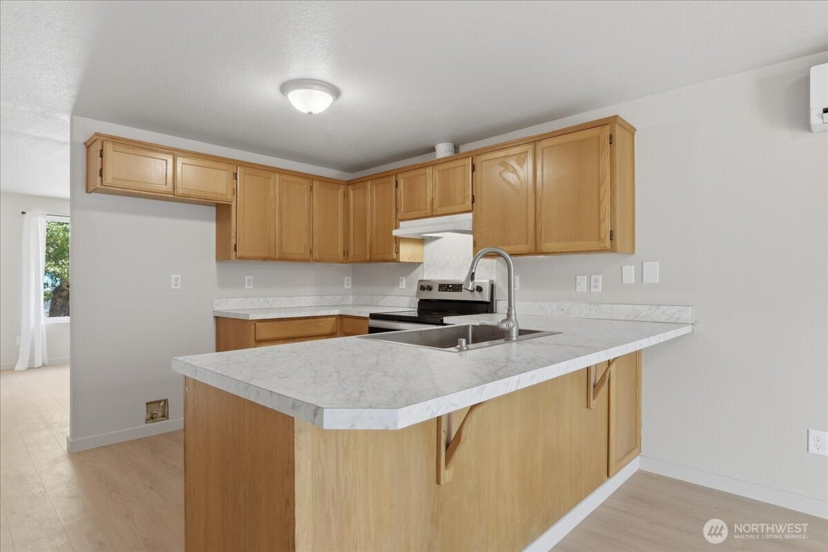 8272 Ne Snowberry Loop Property Photo 5