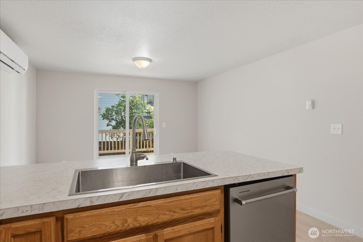 8272 Ne Snowberry Loop Property Photo 7