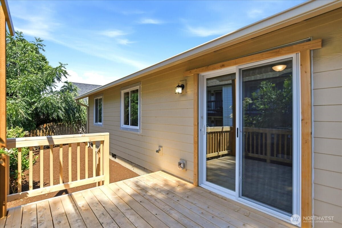 8272 Ne Snowberry Loop Property Photo 16